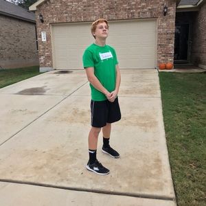 Meet your Posher, Devin